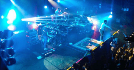 Sound engineer with Amy MacDonald on tour with EB-1 Green Card